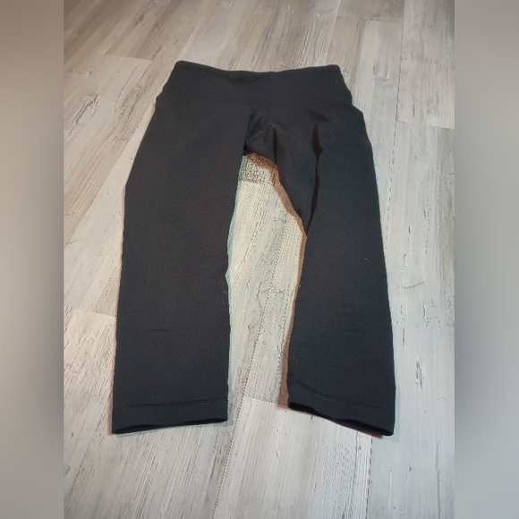 Lululemon Capri - Picture 1 of 5